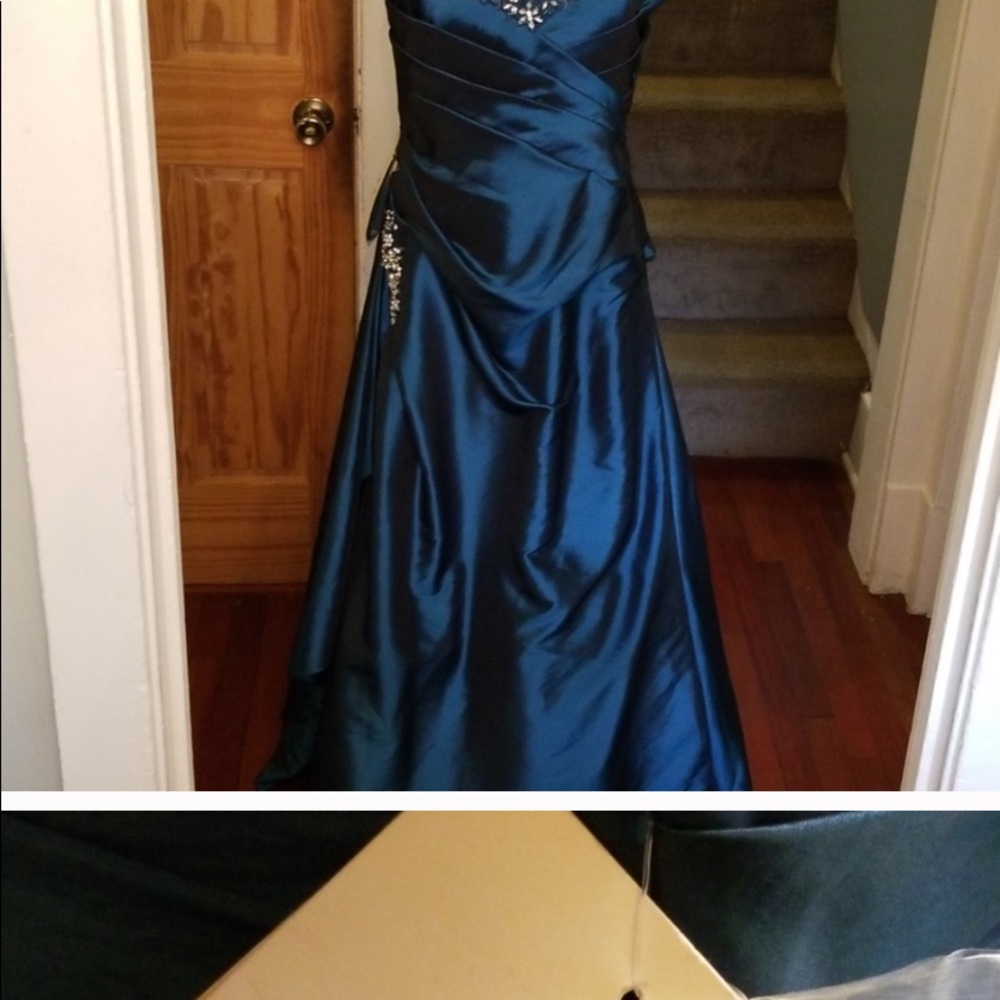 Mother of the Bride. Size 12. Blue/Teal.Formal.